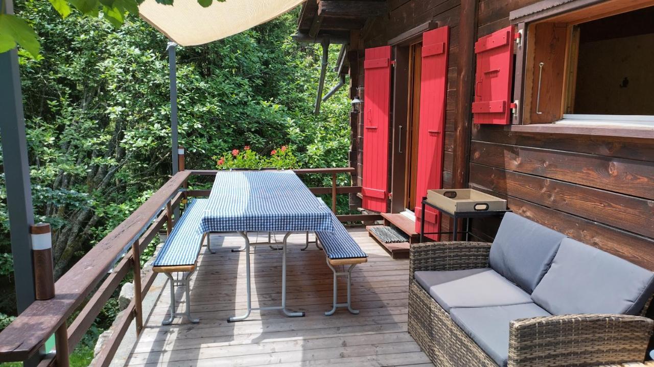 Petit Chalet Rustique Et Bucolique Bovernier Ngoại thất bức ảnh