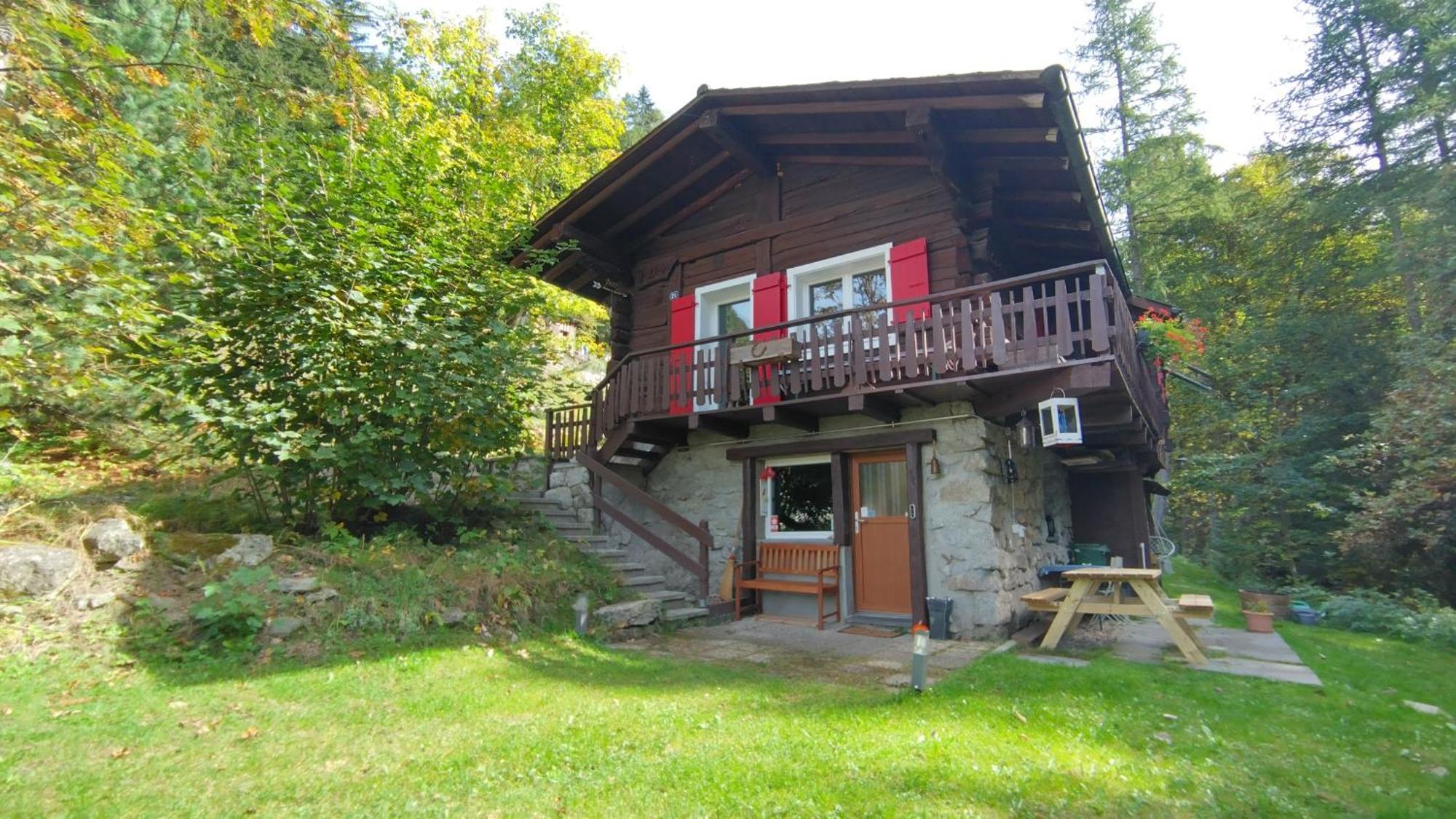 Petit Chalet Rustique Et Bucolique Bovernier Ngoại thất bức ảnh