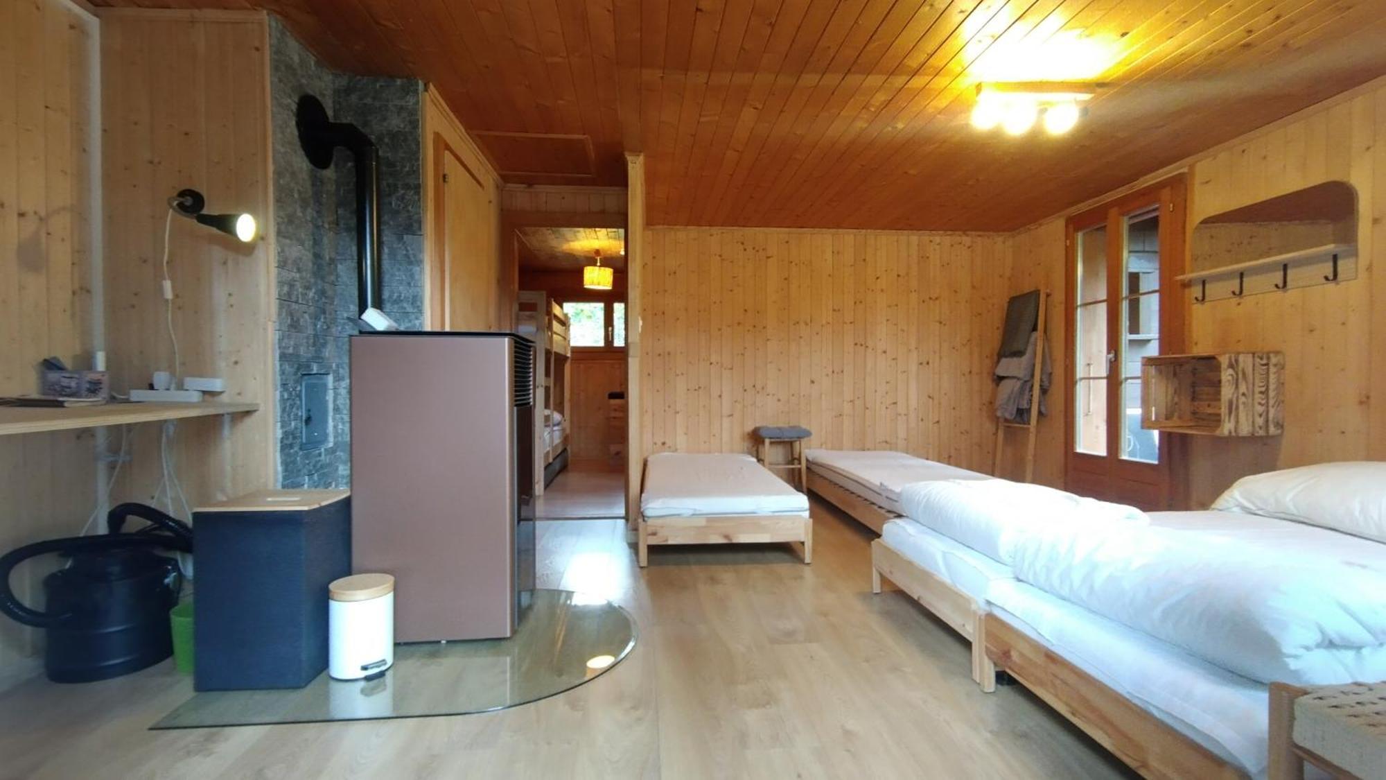 Petit Chalet Rustique Et Bucolique Bovernier Ngoại thất bức ảnh