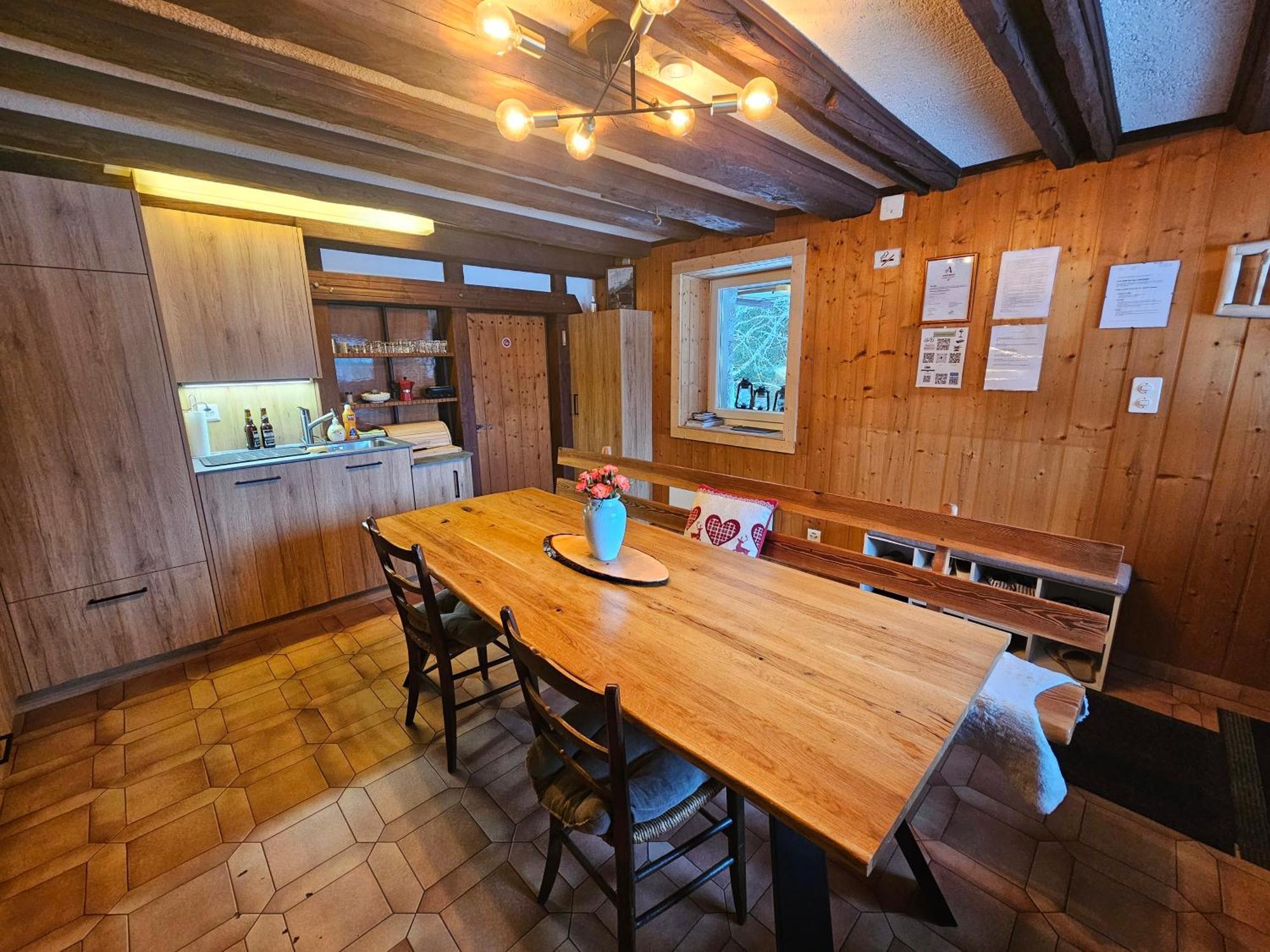 Petit Chalet Rustique Et Bucolique Bovernier Ngoại thất bức ảnh